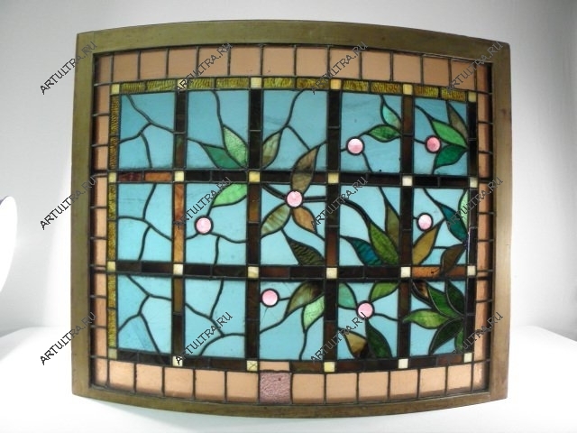 Заливной витраж на дверях шкафа с гнутым фасадом