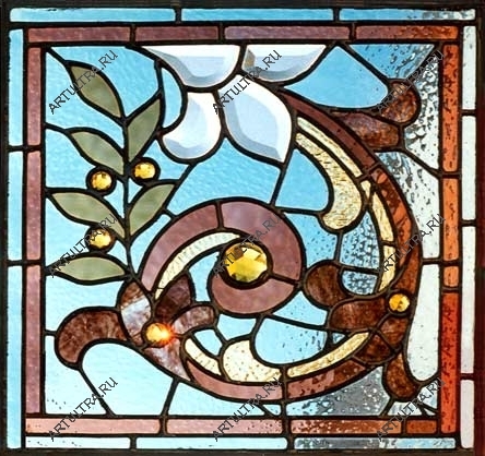 Фото окна с комбинированным витражом